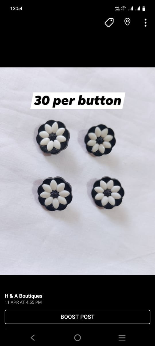 Black & White Buttons showing bold contrast – HnA Boutique Pakistan