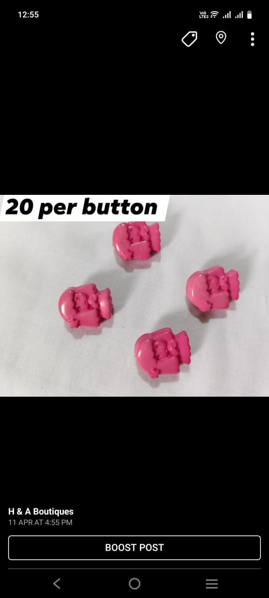 Mini Pink Dolls Buttons close-up showing detailed pink doll design – HnA Boutique Pakistan