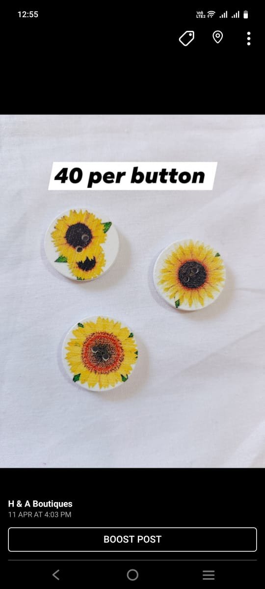 Close-up of funky sunflower round wooden buttons – HnA Boutique Pakistan