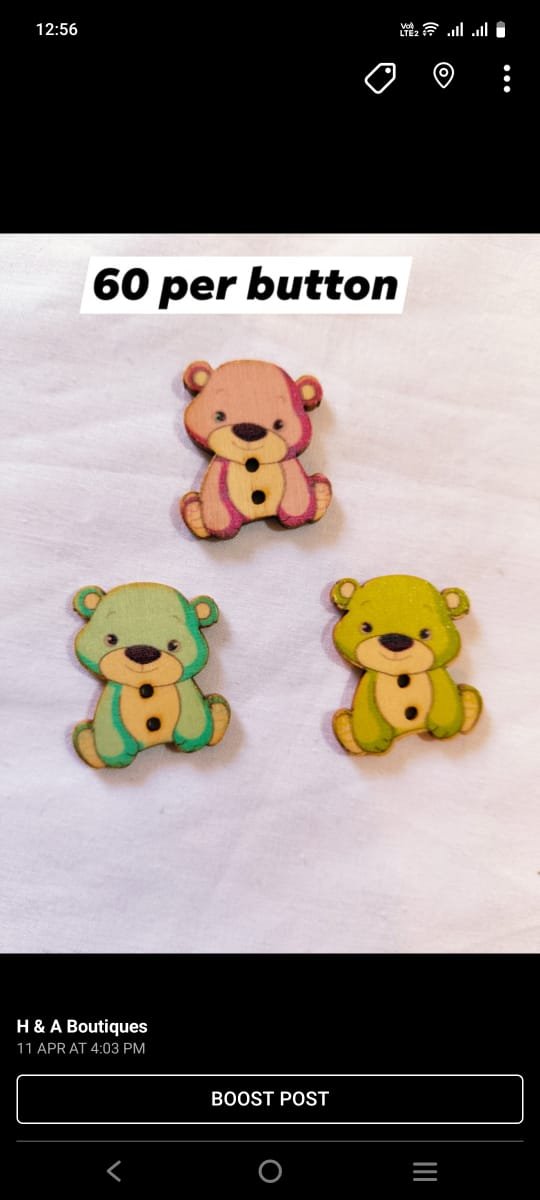 Close-up of Teddy 2 wooden buttons – cute funky accessory by HnA Boutique Pakistan