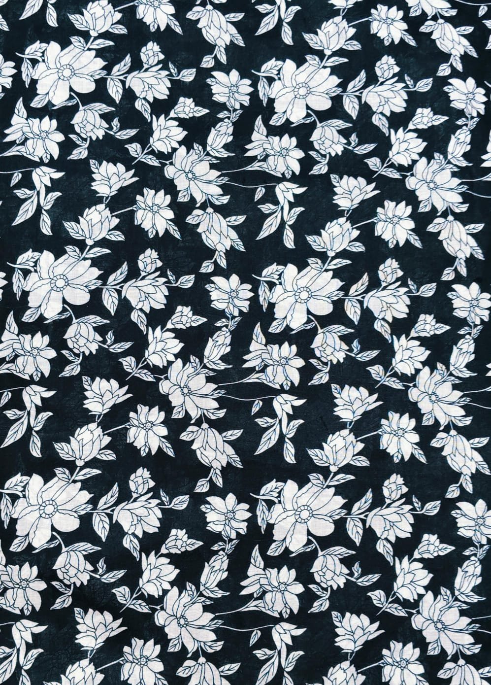 Heavy floral digital lawn fabric – bold large flower print on 63-inch wide lawn for summer wear in Pakistan